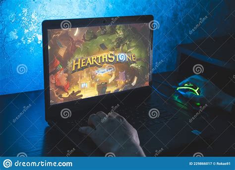 Hearthstone – Ilmaista Digitaalista Keräilykorttipeliä Tietokoneelle!